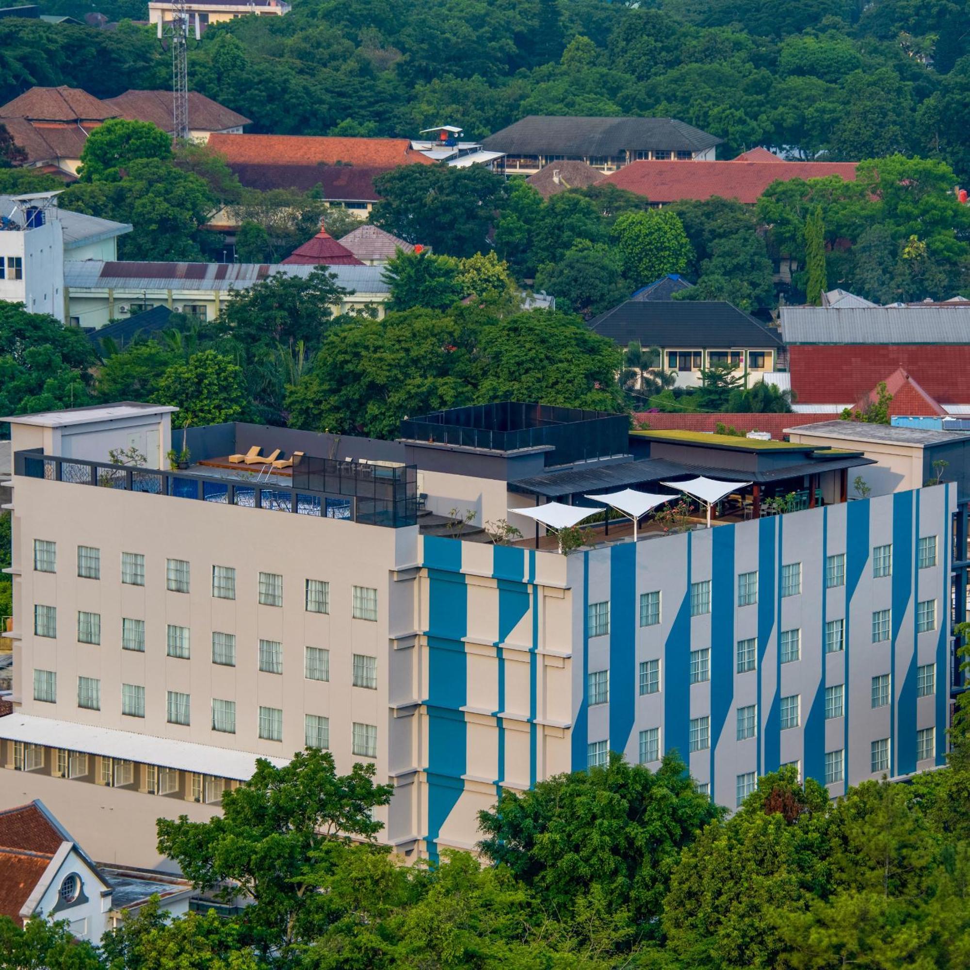 Oakwood Merdeka Bandung Hotel Exterior photo